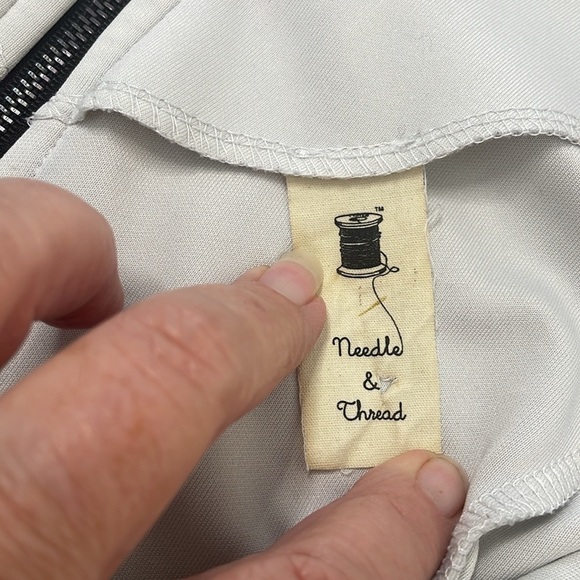 Needle & Thread Flared Light Gray Peplum Top. Medium - Picture 4 of 9